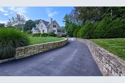 34 Grandview Dr, Wayne, NJ 07470 - Photo 3