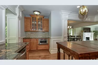 34 Grandview Dr, Wayne, NJ 07470 - Photo 13