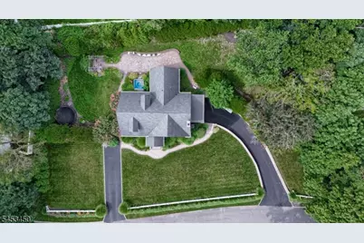 34 Grandview Dr, Wayne, NJ 07470 - Photo 47