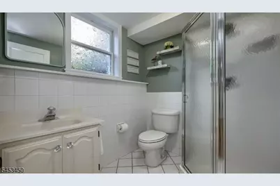 34 Grandview Dr, Wayne, NJ 07470 - Photo 23