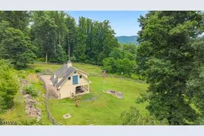 911 Ravine Rd, Lebanon Township, NJ 07830 - Photo 33