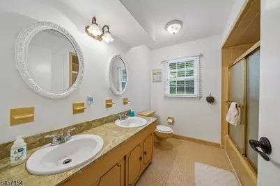 15 Mount Vernon Ct, Livingston, NJ 07039 - Photo 29
