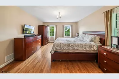 15 Mount Vernon Ct, Livingston, NJ 07039 - Photo 27