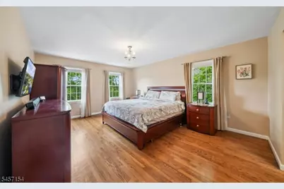 15 Mount Vernon Ct, Livingston, NJ 07039 - Photo 25