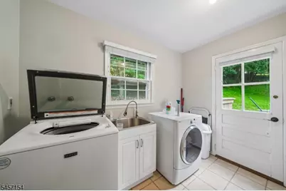 15 Mount Vernon Ct, Livingston, NJ 07039 - Photo 23