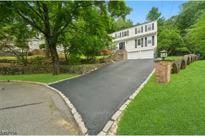 15 Mount Vernon Ct, Livingston, NJ 07039 - Photo 3