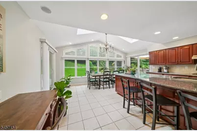 15 Mount Vernon Ct, Livingston, NJ 07039 - Photo 13
