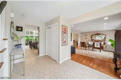 15 Mount Vernon Ct, Livingston, NJ 07039 - Photo 5