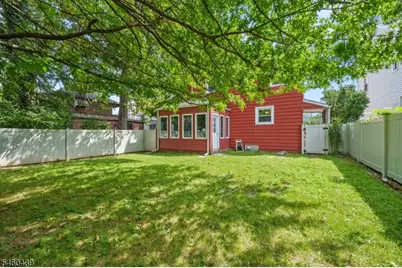 10 Sussex Rd, Clifton, NJ 07012 - Photo 17