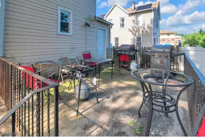 256 Edmund Ave, Paterson, NJ 07502 - Photo 17
