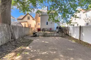 256 Edmund Ave, Paterson, NJ 07502 - Photo 19