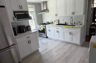 415 E 3rd Ave, Roselle, NJ 07203 - Photo 7