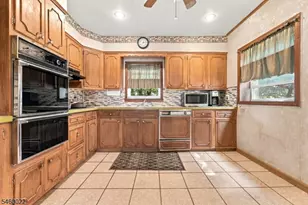 15 Candy Ct, Edison, NJ 08817 - Photo 7