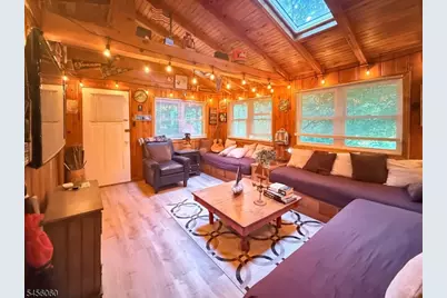 32 Playhouse Park, Jefferson Township, NJ 07849 - Photo 3
