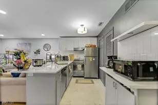 4 Davos Dr, Vernon, NJ 07462 - Photo 5