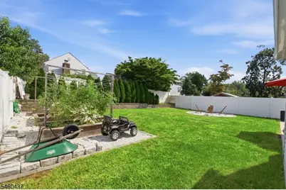 353 Whitewood Rd, Union Township, NJ 07083 - Photo 35