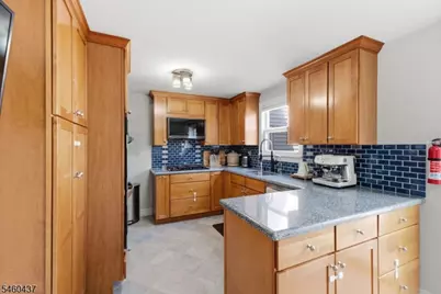 353 Whitewood Rd, Union Township, NJ 07083 - Photo 13