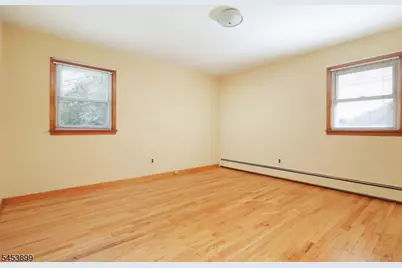 2831 Bradbury Ave, Linden, NJ 07036 - Photo 9