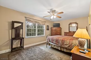 32 Sawmill Rd, Tewksbury Township, NJ 08833 - Photo 19
