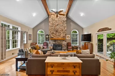 32 Sawmill Rd, Tewksbury Township, NJ 08833 - Photo 3