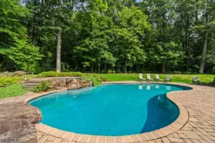 19 2 Heritage Ct, Bernardsville, NJ 07931 - Photo 45
