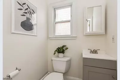 41 N Willow St, Montclair, NJ 07042 - Photo 23