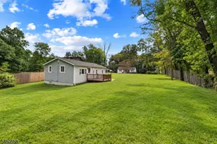 340 Lakeview Dr, Hampton Township, NJ 07860 - Photo 29