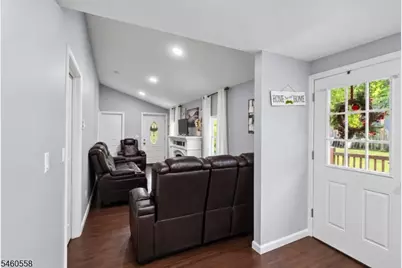 340 Lakeview Dr, Hampton Township, NJ 07860 - Photo 23