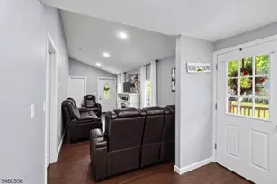 340 Lakeview Dr, Hampton Township, NJ 07860 - Photo 23