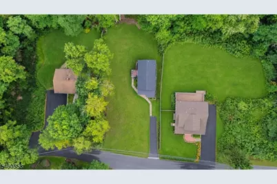340 Lakeview Dr, Hampton Township, NJ 07860 - Photo 37