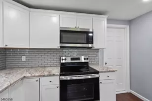 340 Lakeview Dr, Hampton Township, NJ 07860 - Photo 5