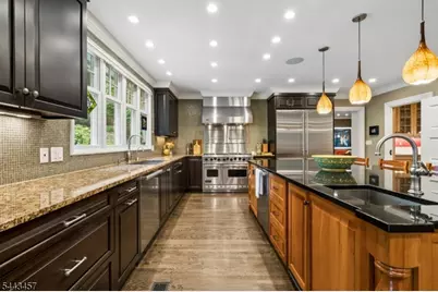 9 Canterbury Ln, Summit, NJ 07901 - Photo 13