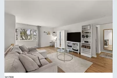 9 Wedgewood Dr #93, Verona, NJ 07044 - Photo 1