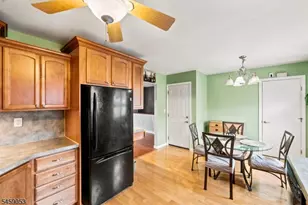 1135B Valley Rd, Wayne, NJ 07470 - Photo 3