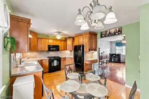 1135B Valley Rd, Wayne, NJ 07470 - Photo 5