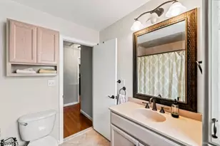 1135B Valley Rd, Wayne, NJ 07470 - Photo 15