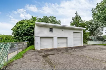 255 Fairview Ave, Verona, NJ 07044 - Photo 3