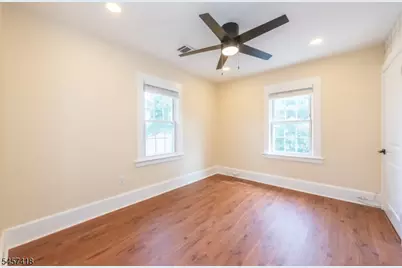 33 Waverly Ter, Bloomfield, NJ 07003 - Photo 13
