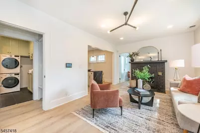 33 Waverly Ter, Bloomfield, NJ 07003 - Photo 3