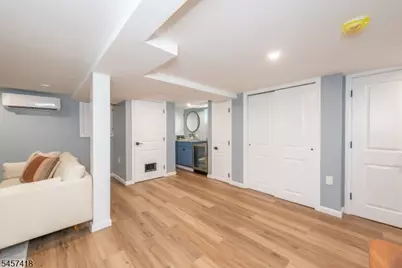 33 Waverly Ter, Bloomfield, NJ 07003 - Photo 19