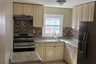 37 Young Ave 2nd Fl, Hillside, NJ 07205 - Photo 11