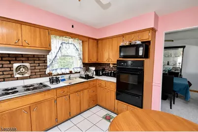 17 Moosepac Ln, Jefferson Township, NJ 07438 - Photo 5