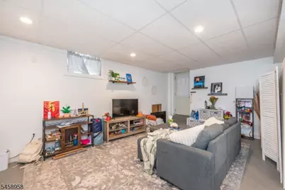 15 Washburn Pl, Caldwell, NJ 07006 - Photo 13
