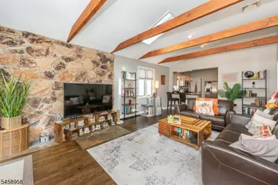 15 Washburn Pl, Caldwell, NJ 07006 - Photo 11