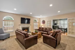 4 Moccasin Ct, Mahwah Twp., NJ 07430 - Photo 17