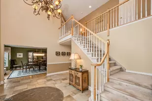 4 Moccasin Ct, Mahwah Twp., NJ 07430 - Photo 9
