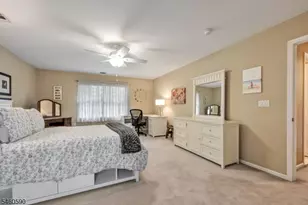 4 Moccasin Ct, Mahwah Twp., NJ 07430 - Photo 33