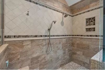 4 Moccasin Ct, Mahwah Twp., NJ 07430 - Photo 25