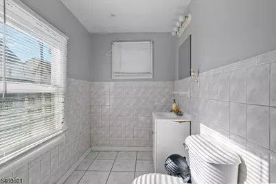 38 Nairn Pl, Newark, NJ 07108 - Photo 15