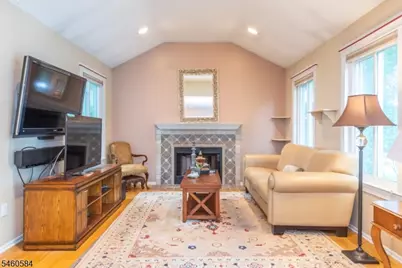 17 Constitution Ct, Montville Township, NJ 07045 - Photo 5